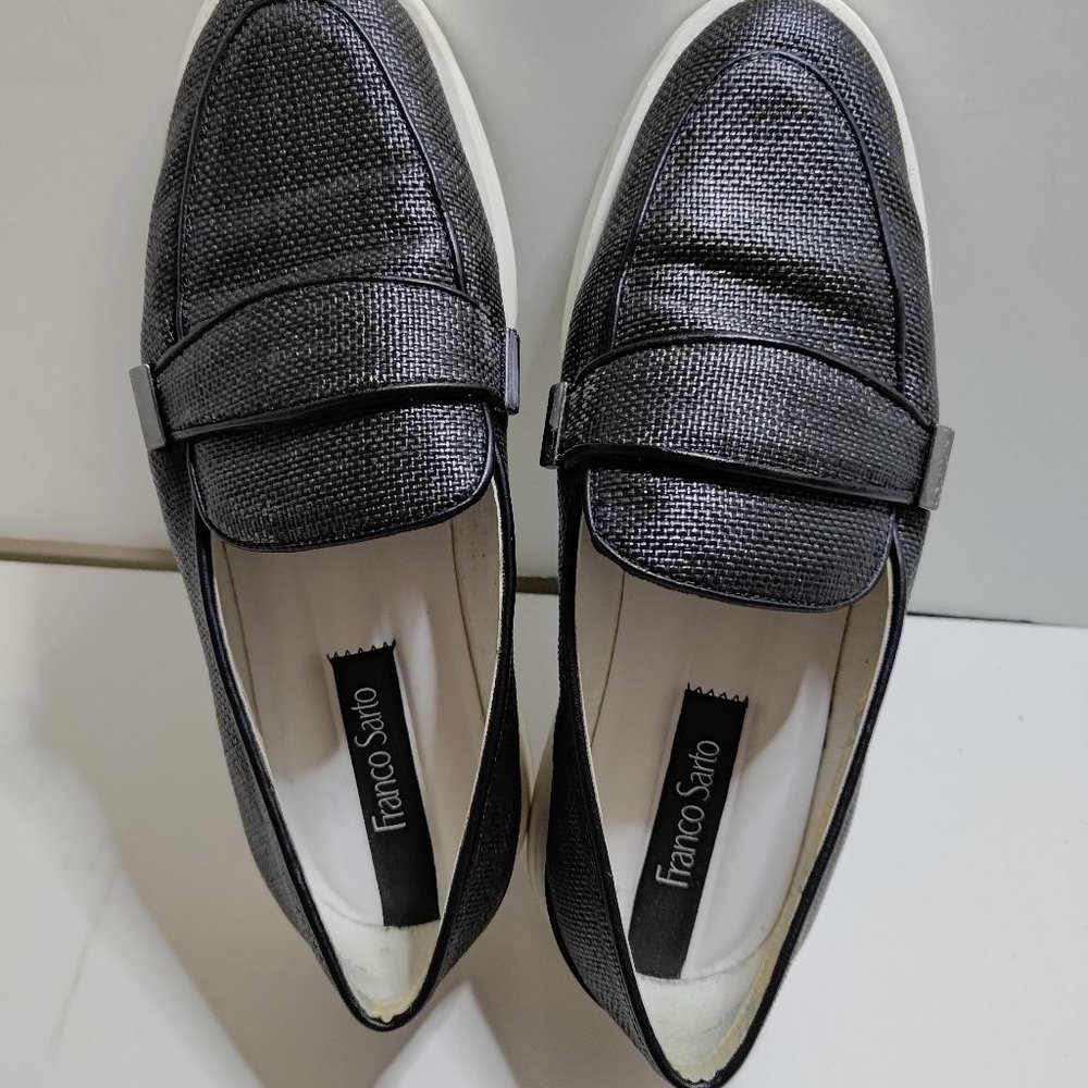 Franco Sarto Womens Calinda 2 Black Loafers Size 7. Used